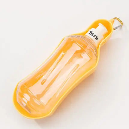 Travel-type Pet Plastic Waterer Park it